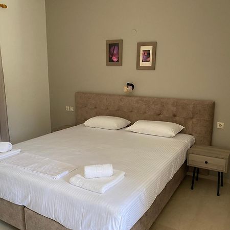 Kiparissis Apartments Kriopigi Bagian luar foto