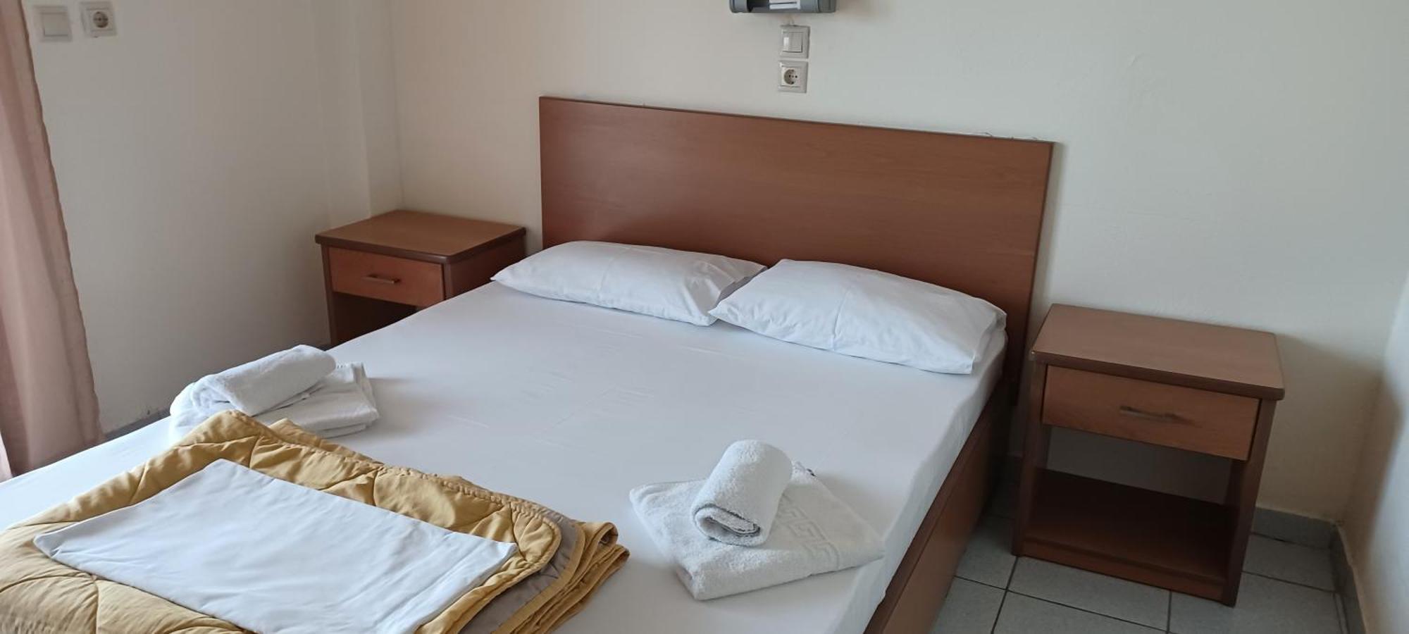 Kiparissis Apartments Kriopigi Bagian luar foto