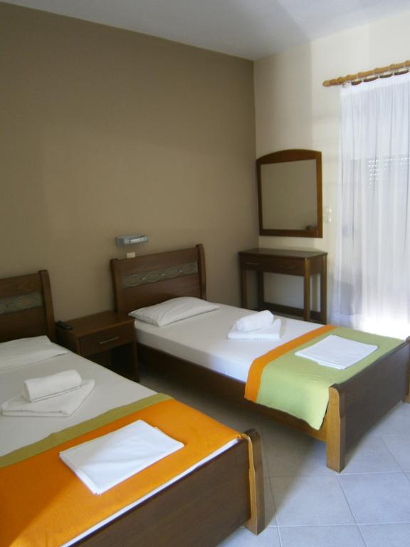 Kiparissis Apartments Kriopigi Bagian luar foto