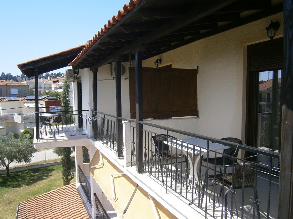 Kiparissis Apartments Kriopigi Bagian luar foto