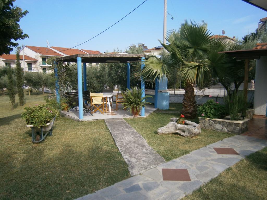 Kiparissis Apartments Kriopigi Bagian luar foto